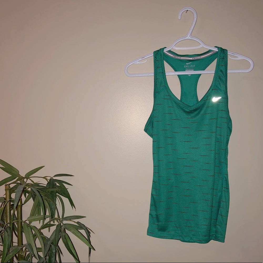 Nike tank